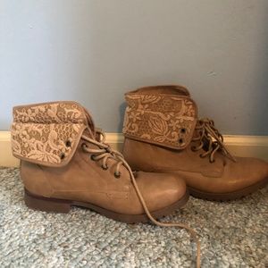 Ankle boots